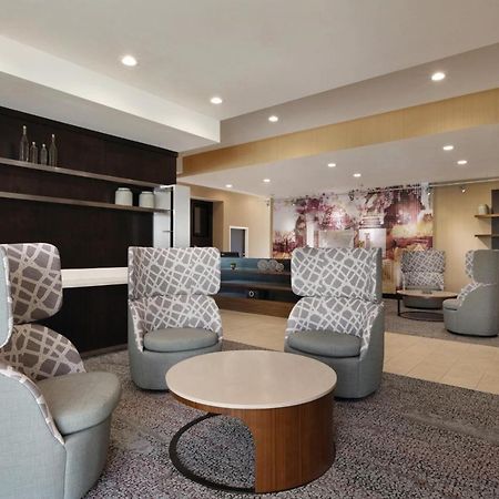 מלון Courtyard Charlotte Airport North מראה חיצוני תמונה