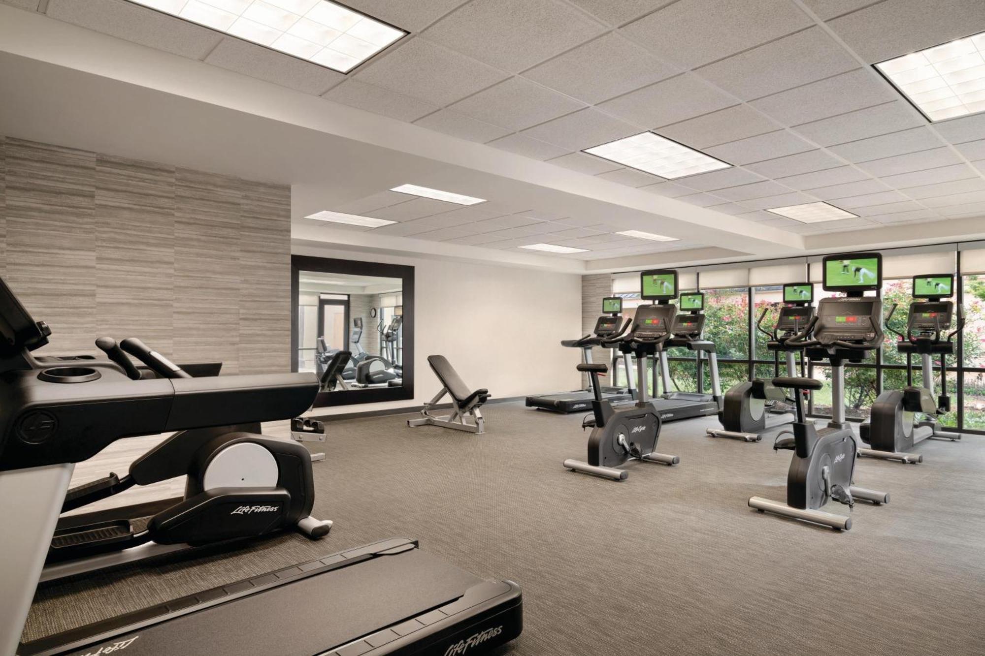 מלון Courtyard Charlotte Airport North מראה חיצוני תמונה