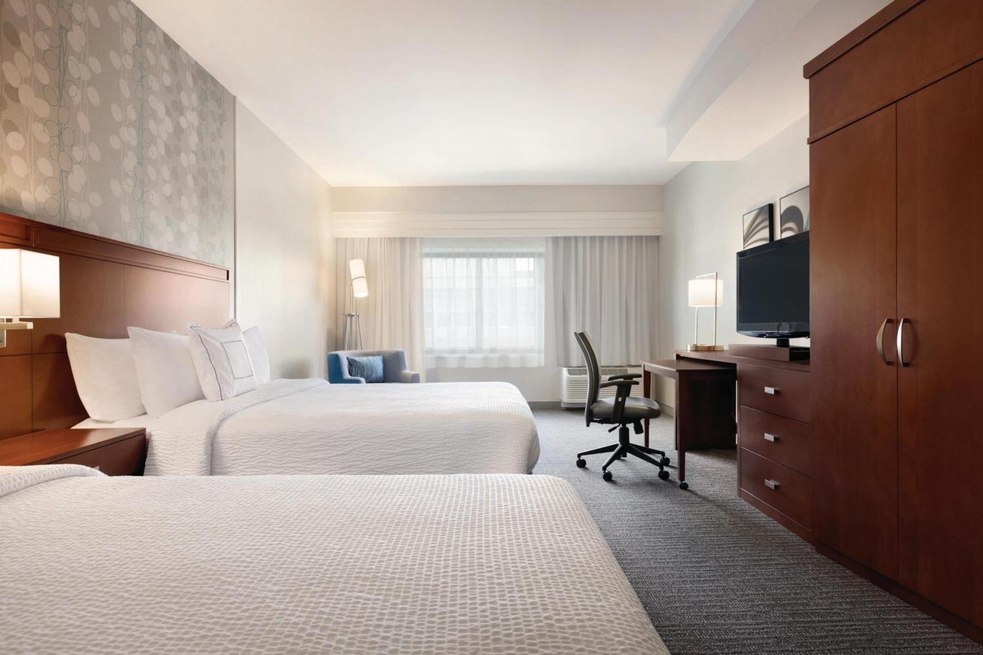מלון Courtyard Charlotte Airport North מראה חיצוני תמונה