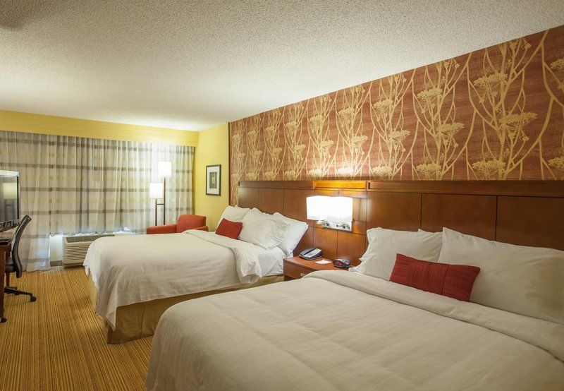מלון Courtyard Charlotte Airport North מראה חיצוני תמונה