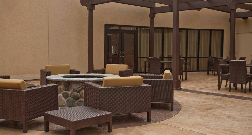 מלון Courtyard Charlotte Airport North מראה חיצוני תמונה